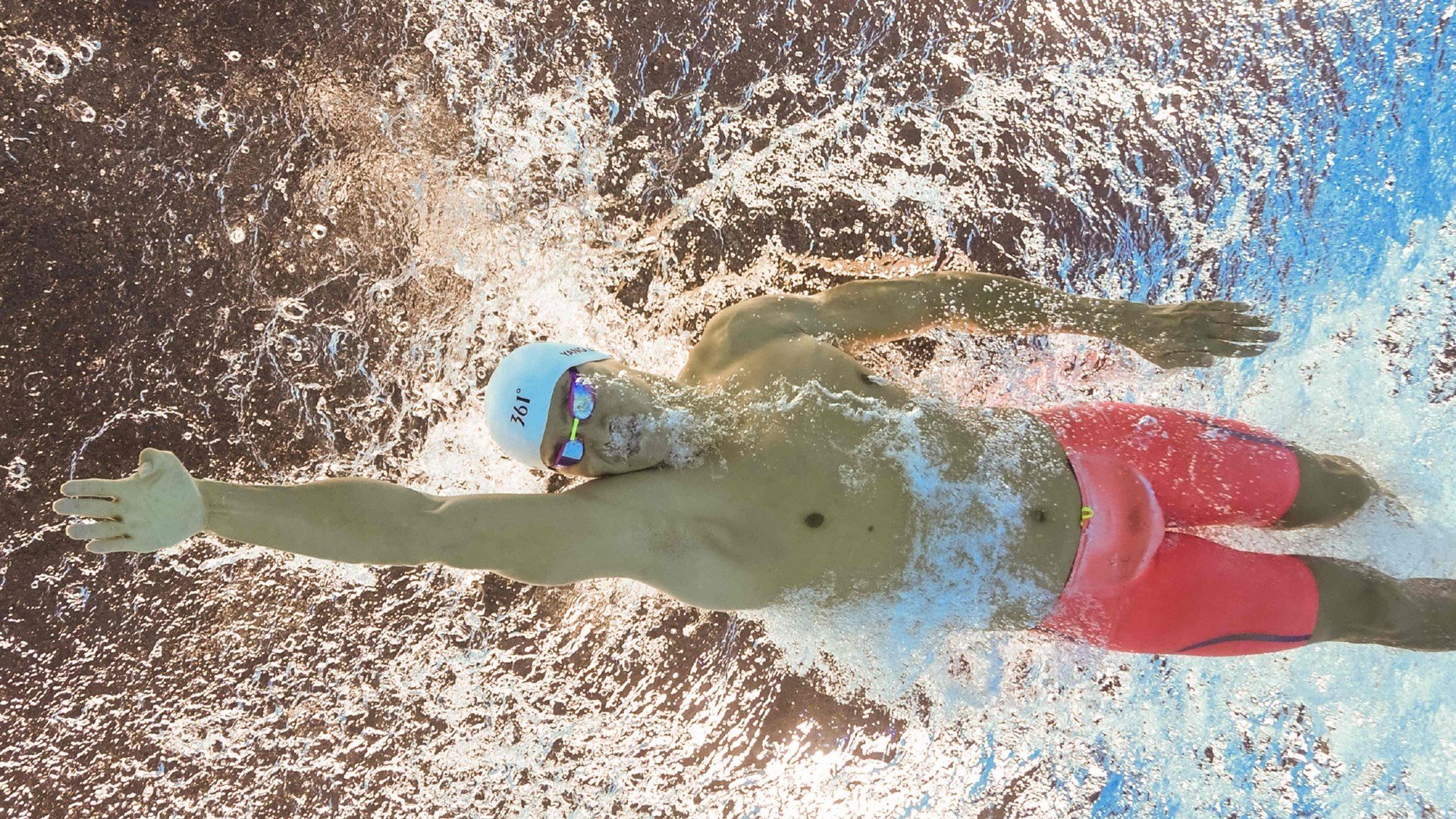 曲棍球联赛：速度与爆发力的展示，曲棍球比赛视频完整